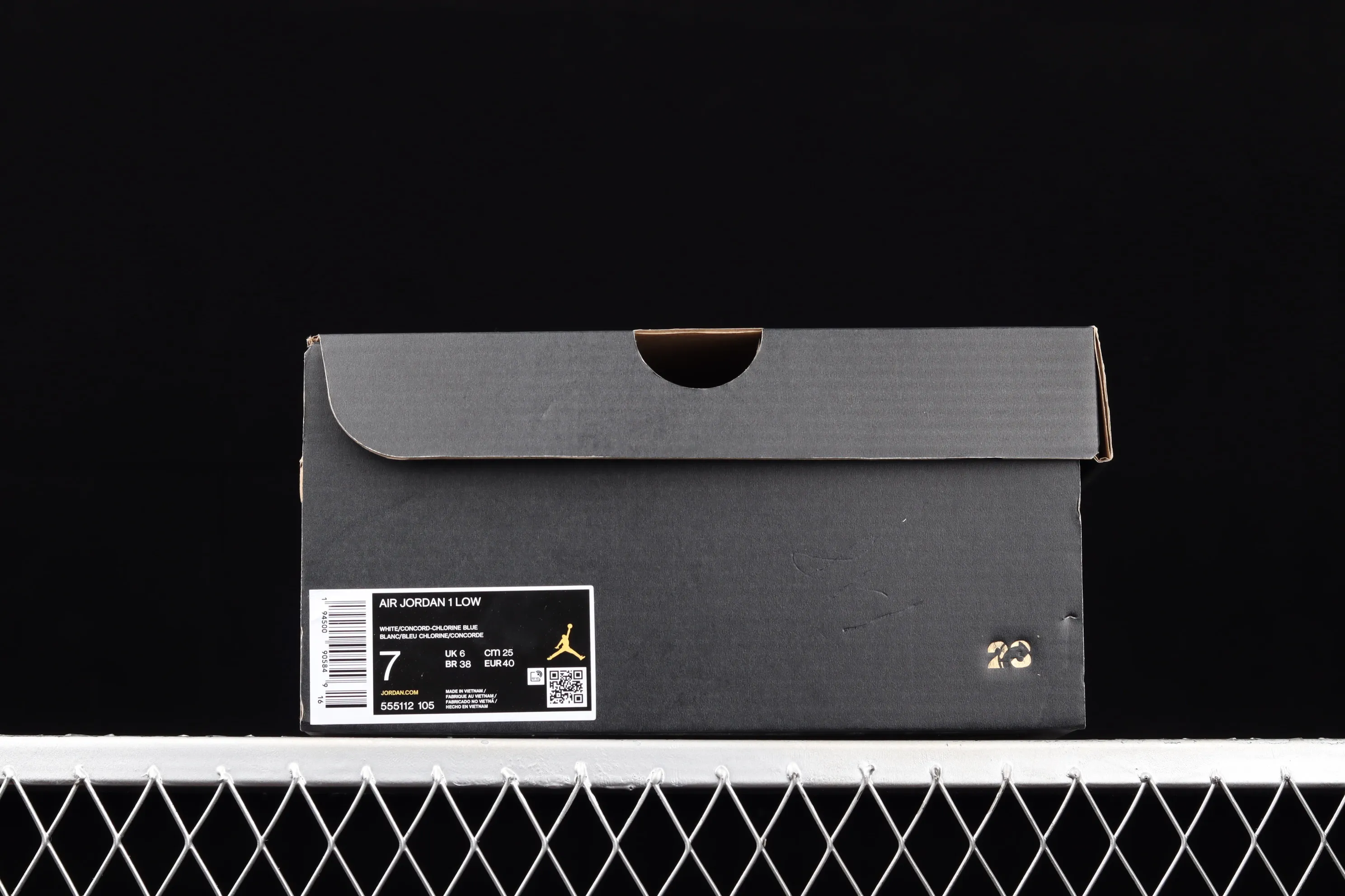 All categories Air Jordan Jordan series basketball shoes Air Jordan 1 Mid Air Jordan 1 Mid AJ1 Joe 1 geometric white and blue Zhongbang basketball shoes 555112-105